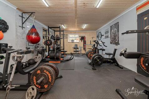 Gym/Garage