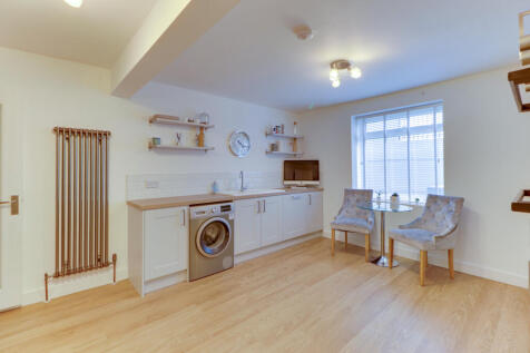 South Parade, Southsea OPTIONAL FURNISHINGS photo 5