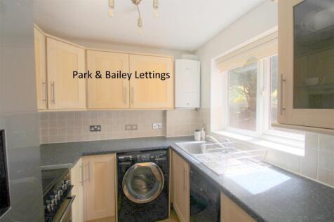 2 bedroom First Floor Flat in Whyteleafe photo 4