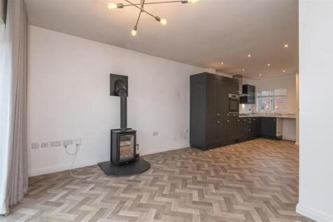 23 - 38 Moorlands Road BD19 5ED.jpg
