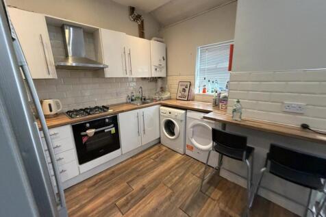 Willesden Avenue, Victoria Park, £142pppw photo 4