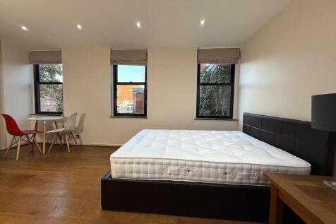 Reception/Bed