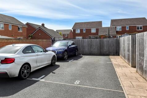 8 Watts Drive-01.jpg