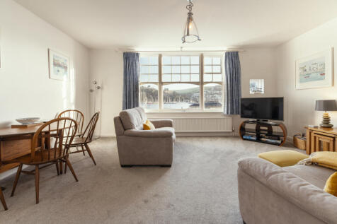 1 Sitting Room