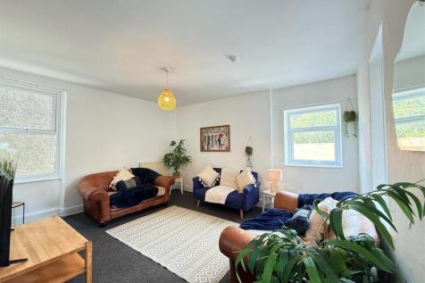 Living Room.JPG