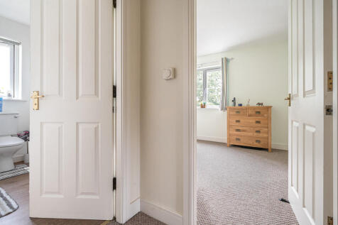 1348135-6-68b9539...