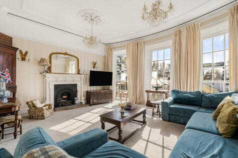 1 Sitting Room