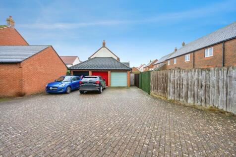 Garage / Parking