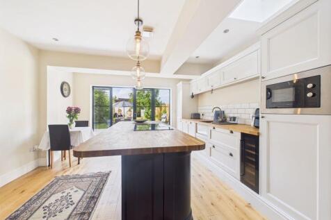 Kitchen/Breakfast Area
