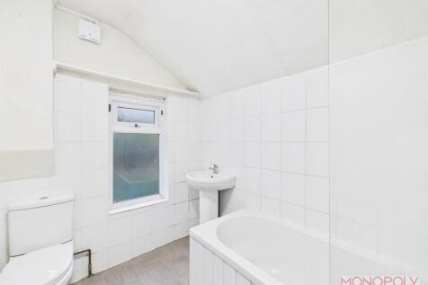CAM04439G0-PR0191-STILL008.jpg