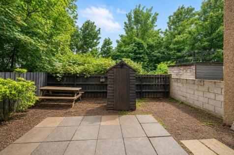 27 Baffin Terrace Dundee-13.jpg