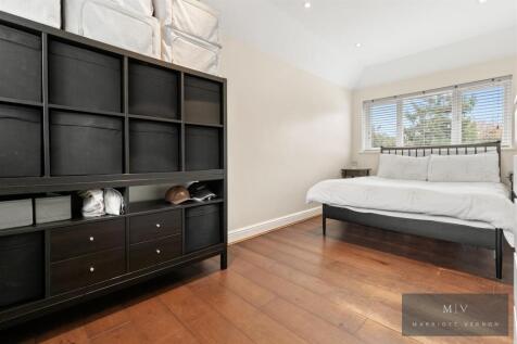 Queenhill Road 17 MV-10.jpg