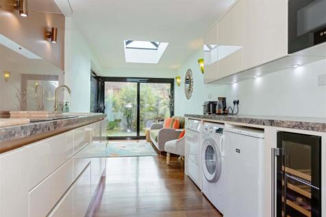 For Sale by Aspire Residential | Reigate Road