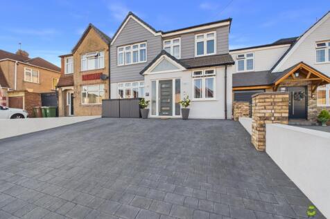 Presented by Clinton at EweMove Bexleyheath and Da