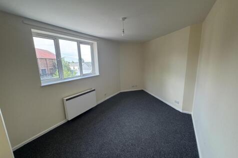 Living Room (1/2)