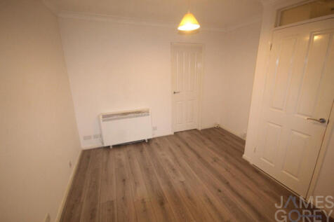 Knockhall Road, Greenhithe, DA9 9HJ photo 4