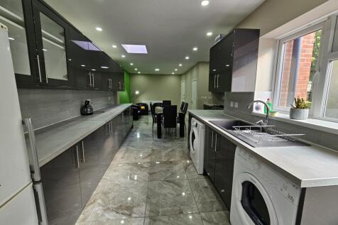 18 Leicester Street, Leamington Spa photo 2