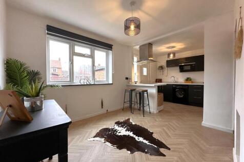 Open-Plan Dining Kitchen 308