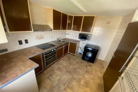 Brecon, Salisbury Avenue, SS0 photo 3