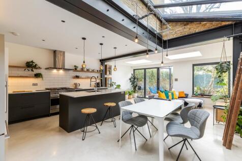 London, SW2 - property photo