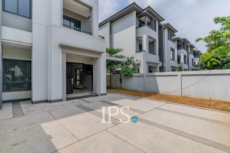 4 Bedroom Twin Villa For Sale - Chip Mong Landmark 60M, Phnom Penh