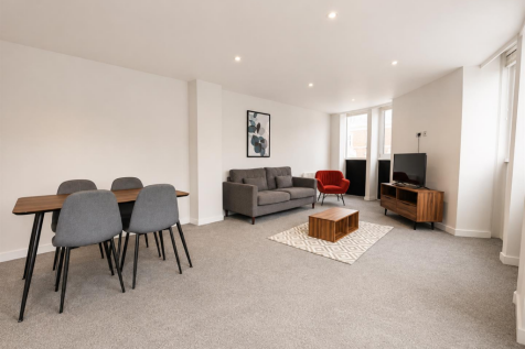 Living/Dining Area
