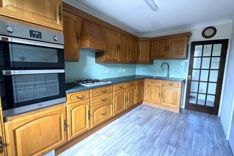 Springfield Road, Heartsease , Norwich photo 3