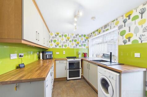 Kitchen / Dining
