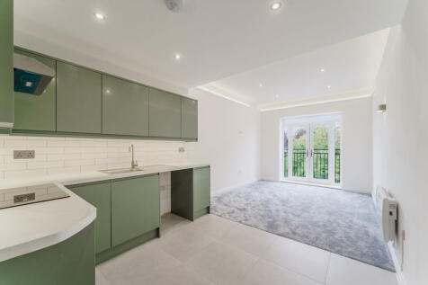 Riaz, Manygates Lane, Wakefield photo 4
