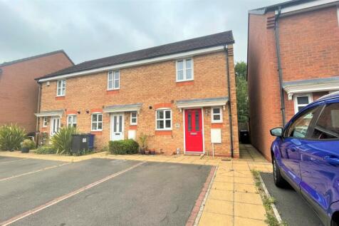 2-bed semi-detached on Great Row View, Newcastle-under-Lyme, ST5, £900/mo