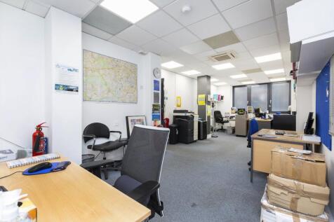 1 Hollybush Gardens  09.jpg