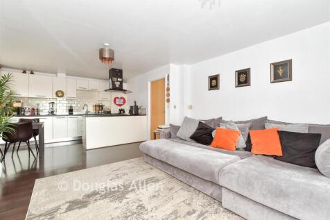 Lounge/Diner /Kitchen