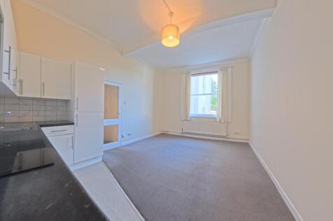 Kitchen/Lounge .1