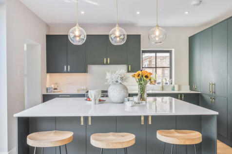 1350083-16-68c00b...