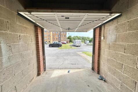 Balcombe Road, Peacehaven photo 3