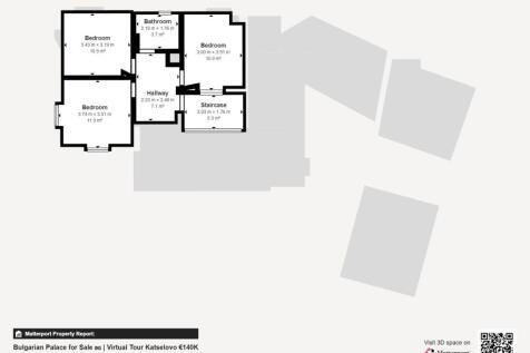 Floor plan of the second floor featuring three bedrooms, a bathroom, hallway, and staircase.