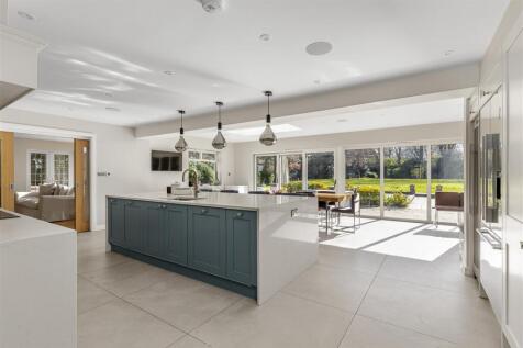 Carsaig, Waterhouse Lane, Kingswood, Tadworth KT20