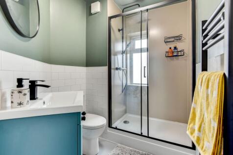Eastover Grove, Bath, BA2 photo 2