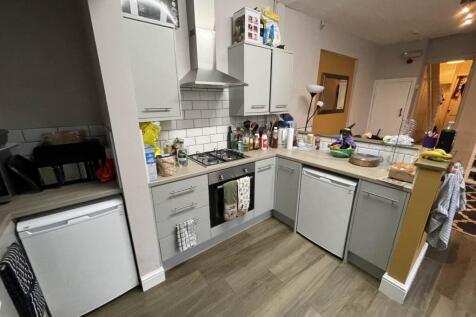 Kitchen Reverse