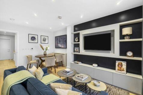 Reception/Kitchen