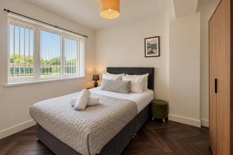 Clearwater Way, CARDIFF photo 3