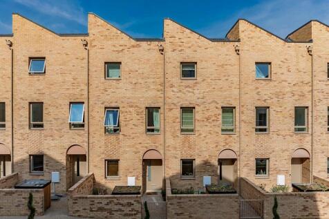 Step inside our three bedroom show home The Colney