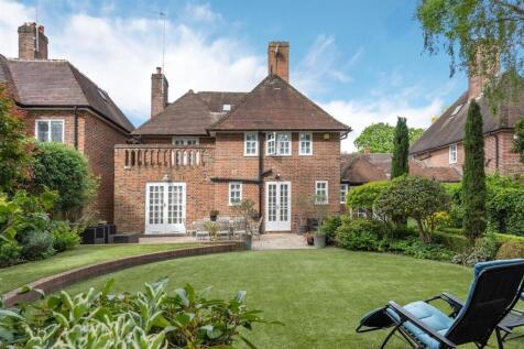 D0448 7 cotman close gdn2hse1.jpg