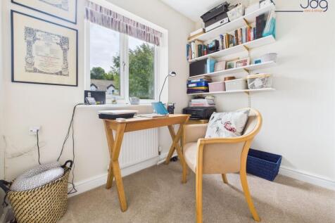 Fourth Bedroom / Study