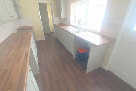 Swinegate,
Grantham,
NG31
 photo 4