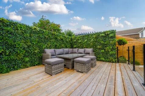 EweMove Harrogate Decking