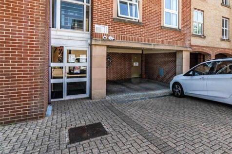 Front parkings