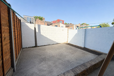 Mayville Rd E11