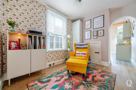 d2bff0f4-7e05-4a2...