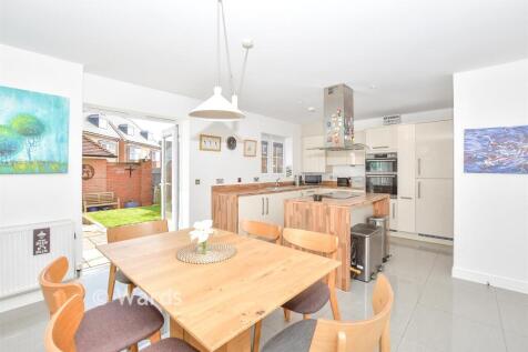 Family Room/Kitchen